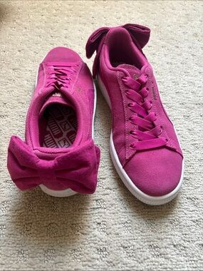 Puma Women’s Suede Sneakers with Bow in Fuchsia Pink